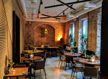 lithuania/kaunas/laisves-aleja/bar/holas