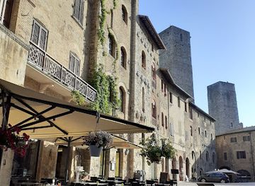 italy/san-gimignano/bar/divinorum-wine-bar