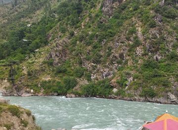 pakistan/swat-valley/bar/de-melaes-park-hotel