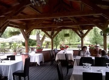 romania/fagaras-mountains/bar/complexul-turistic-fantanita-craiesei