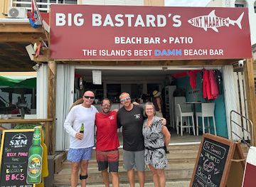 sint-maarten/little-bay/bar/big-bastaard-s-beach-bar
