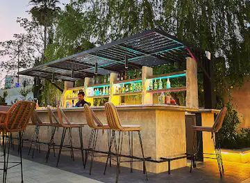 Willow Restaurant & Bar
