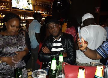 uganda/bunyoro/bar/mango-grove