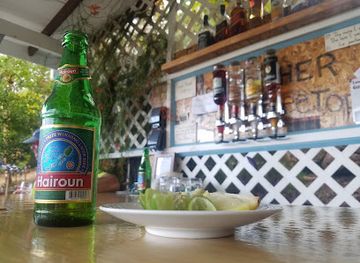 saint-vincent-and-the-grenadines/saint-patrick/bar/good-mood-cafe