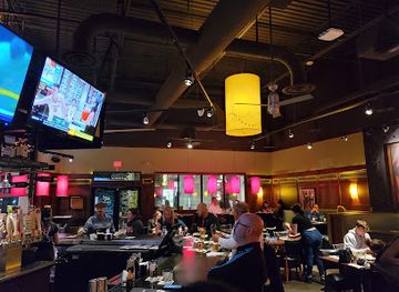 arizona/tempe/arizona-state-university/bar/bar-louie-tempe-marketplace