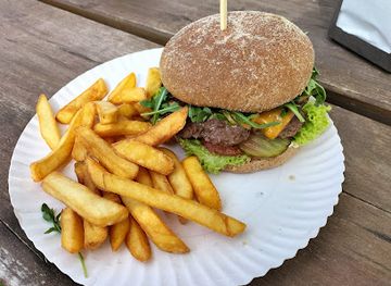 poland/holy-cross-mountains/bar/zapiekanki-i-frytki-belgijskie