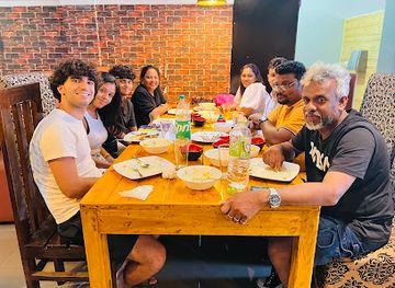 sri-lanka/vavuniya-district/bar/dine-n-me-restaurant