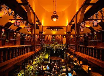 kosovo/mitrovica/bar/museum-pub