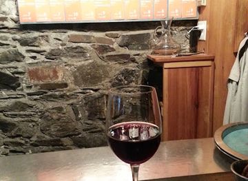 canada/fundy-national-park/bar/happinez-wine-bar
