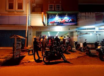 indonesia/papua/bar/muniqaqa-istana-bilyard