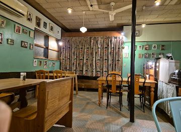 japan/naoshima-island/bar/gumbo-hut-shioya