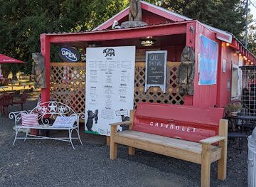 oregon/wallowa-lake/bar/little-bear-drive-in