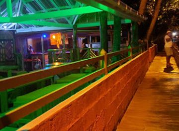 saint-vincent-and-the-grenadines/young-island/bar/captain-lano-s-bar