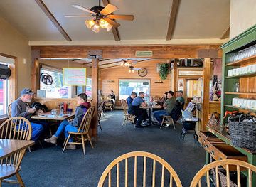 montana/yellowstone-national-park/bar/running-bear-pancake-house