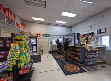 canada/iqaluit/bar/baffin-gas