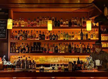 greece/heraklion/archaeological-museum-of-heraklion/bar/swing-thing