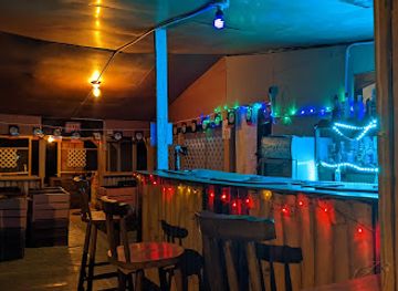 belize/hopkins/bar/hopkins-smokey-grill