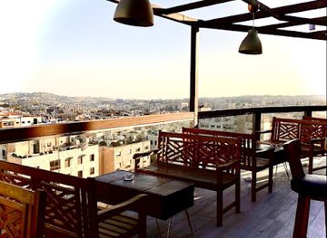 jordan/southern-jordan-valley/bar/dusk-rooftop-and-bar