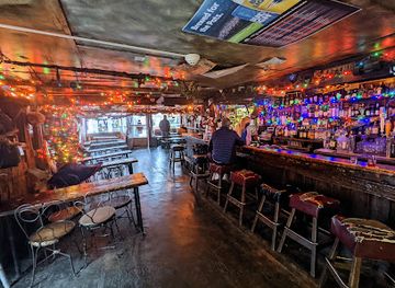 massachusetts/provincetown/bar/old-colony-tap