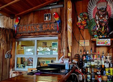 iowa/gitchie-manitou-state-preserve/bar/the-barefoot-bar-at-okoboji