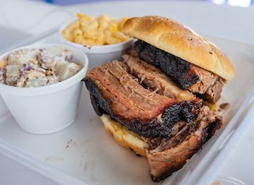 florida/lake-okeechobee/bar/blue-moon-bbq