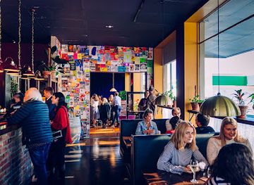 new-zealand/otago/bar/woof