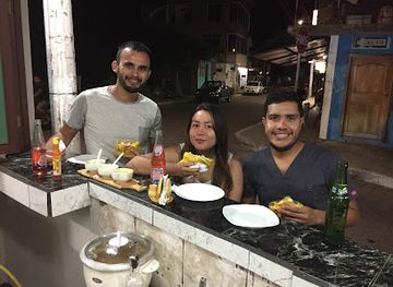 ecuador/puerto-baquerizo-moreno/bar/rocas-y-tacos