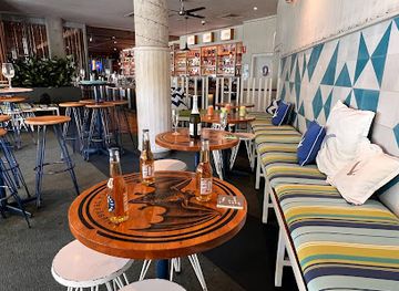 australia/great-barrier-reef/bar/the-pier-bar