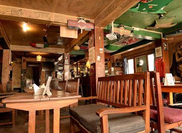 nepal/rolwaling-valley/bar/everest-irish-pub