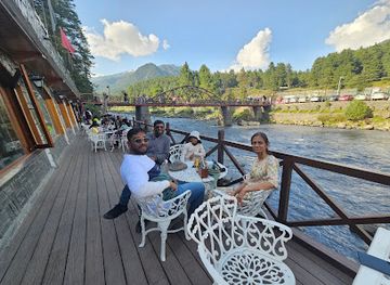 india/pahalgam/bar/cafe-wilo