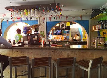 the-bahamas/mayaguana/bar/the-bearded-clam-sports-bar-restaurant