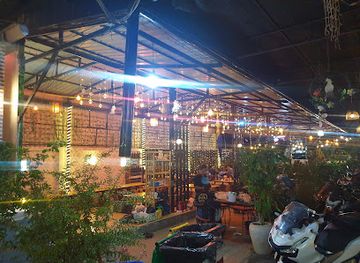 cambodia/kampong-chhnang/bar/romantic-see-food