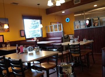 north-dakota/devils-lake/bar/mr-mrs-j-s-restaurant