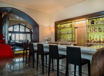 india/mumbai/colaba/bar/harbour-bar