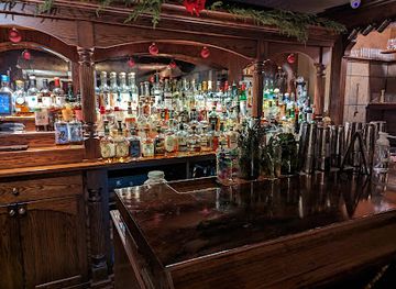 ohio/northeast-ohio/bar/quintana-s-speakeasy