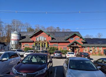 new-hampshire/white-mountains-national-forest/bar/woodstock-inn-brewery