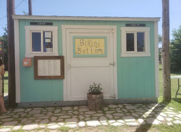 texas/panhandle/bar/bikini-bottom-snowcones