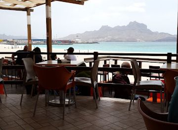 cabo-verde/sao-vicente/bar/caravela-mindelo