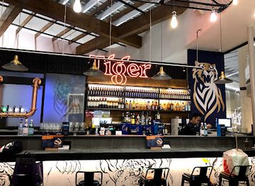 singapore/changi/bar/tiger-den