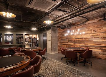 tennessee/ruby-falls/bar/wiseguy-lounge