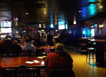 illinois/oak-lawn/bar/b-j-mc-mahon-s