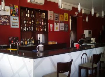 angola/lobito-bay/bar/majestic-bar-cafe