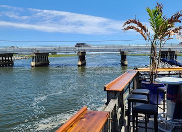 Harpoon Hanna's