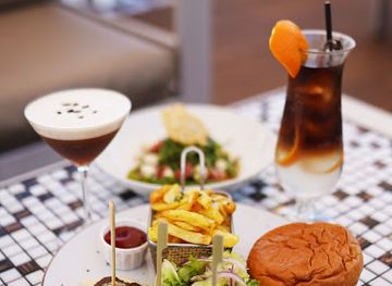 gibraltar/upper-rock-nature-reserve/bar/aqua-pool-bar