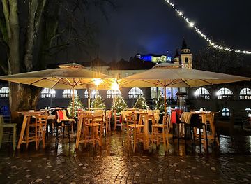 Premier Pub