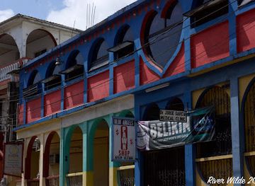 belize/san-ignacio/bar/revolution-nightclub