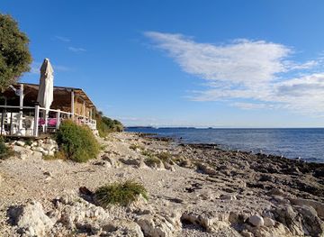 croatia/rovinj-riviera/bar/weisse-bar