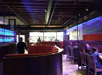 arkansas/hot-springs/bar/the-bourbon-bar-at-501-prime