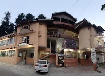 pakistan/neelum-valley/bar/the-twin-hills-resort