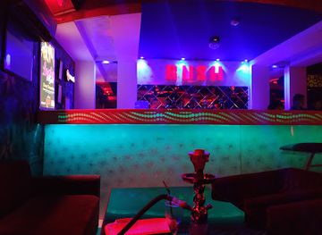 india/agra/fatehabad/bar/club-rush